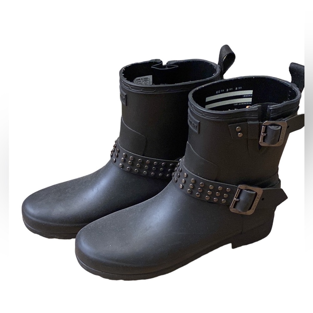 Hunter Boots size 8 black with embellishment Like new.